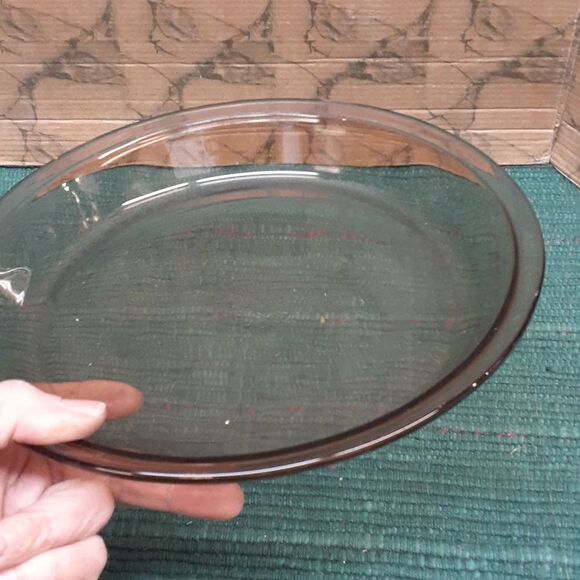 Vtg Pyrex Visions Ware Brown Amber Smoke Glass 9" Pie Baking Dish 209 USA - Picture 3 of 4